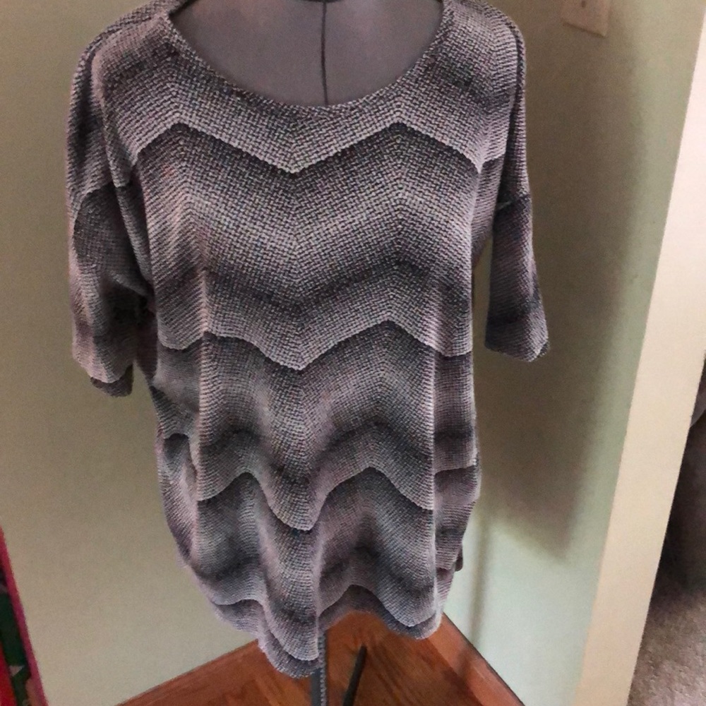 LulaRoe Irma Blouse
